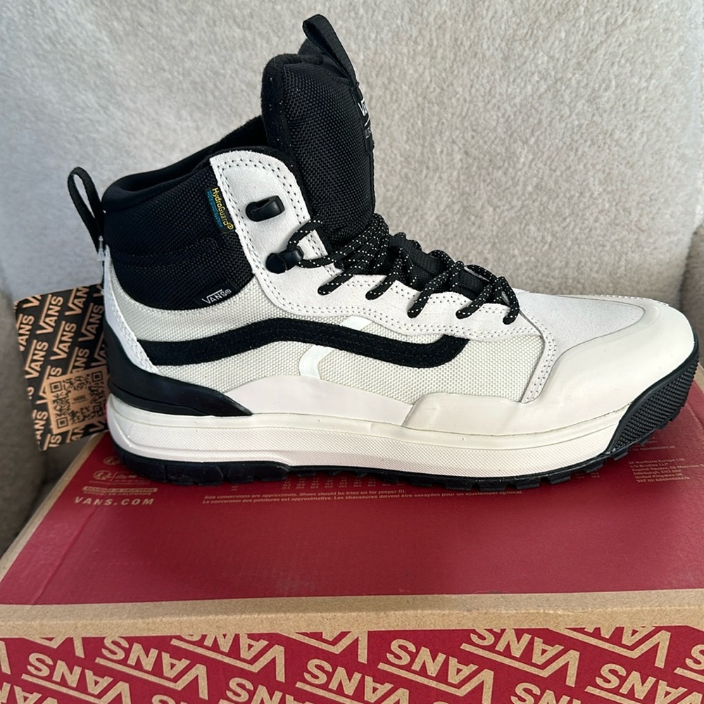 Vans UltraRange EXO HI MTE-2 Marshmallow Black